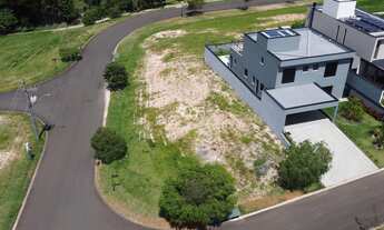 Imagem 2: Terreno à venda no condomínio Villas do Golf, com 611m² de área útil. Excelente lote com ó