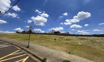Imagem: Terreno comercial com 12m de frente e 30m