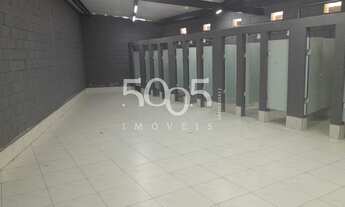 Imagem 6: Galpão industrial disponível para locação com 5000m² de área construída em uma área total