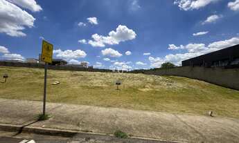 Imagem: Terreno comercial com 12m de frente e 34m