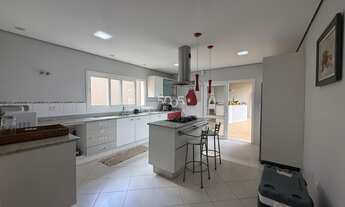 Imagem 4: Sobrado à venda no Condomínio Jardim Theodora com 313m² de construção e 3 suítes