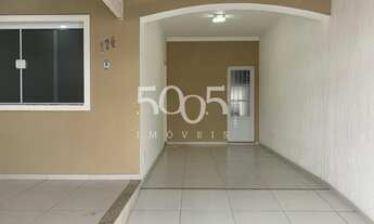 Imagem 1: Casa à venda no Bairro São Luiz, recentemente reformada, com 83m² de construção e 144m² de