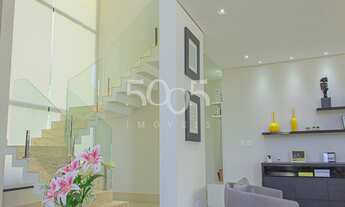 Imagem 5: Casa à venda no condomínio Plaza Atheneé com 925m2 de construção e 1000m2 de área construí