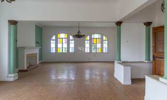 Imagem 2: Imóvel à venda próximo à Praça Duque de Caxias no centro de Itu. Com 1150m2 de terreno e 8