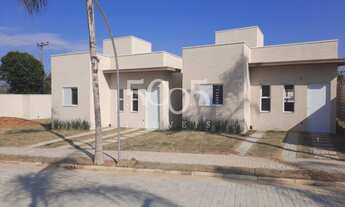 Imagem 3: Casa à venda no Condomínio Residencial Jattobá, com 55m² de área construída em um terreno