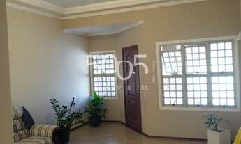 Imagem 5: Casa em excelente bairro, muito tranquilo, próximo ao centro da cidade, farmácias, padaria