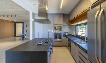 Imagem 4: Esse projeto do arquiteto Alexandre Chaguri é um refúgio no interior de São Paulo. São 4 s