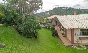 Imagem 3: Chácara à venda no Condomínio Porta do Sol em Mairinque, com 238,70m² de área construída e