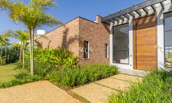 Imagem: Projeto contemporâneo mobiliado por Maria