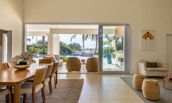 Imagem 6: Excelente imóvel térreo com fundo para área verde, com 380m2 de construção em um terreno d