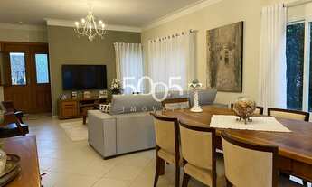 Imagem 4: Casa de esquina térrea, com muita integração, ventilação natural, espaços bem iluminados e