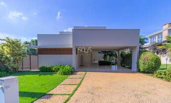 Imagem 2: Casa à venda no Condomínio Jardim Theodora, com 398m² de área construída e 600m² de área t