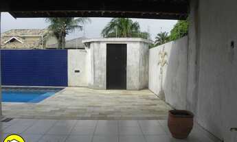 Imagem 2: Casa com 4 dormitórios, piscina à 600 ms da praia em Peruíbe