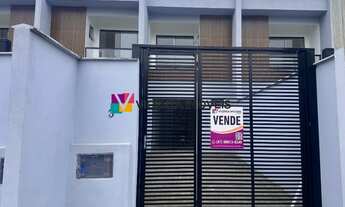 Imagem: Sobrado geminado com 3 quartos, sendo 1