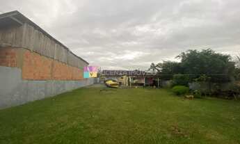 Imagem: Terreno amplo, bairro Fátima, Joinville