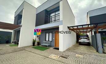 Imagem: Sobrado geminado em Condomínio Fechado