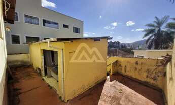 Imagem 2: 3 dormitórios na Rua Aldani Guimarães