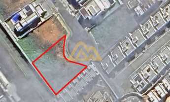 Imagem 3: 561M² de Área Total na Avenida Julia Hussein Rayday