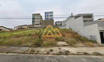 Imagem: 303M² de Área Total na Rua Professor Ivanil