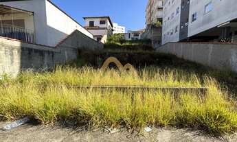 Imagem: 300M² de Área Total na Rua Lázaro Ferreira