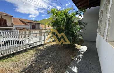 Imagem 2: 4 dormitórios na Rua Miguel Cândido Fraga