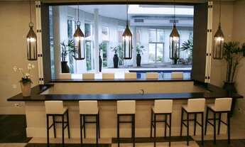 Imagem 6: Condomínio com portaria, segurança 24hrs, piscina, churrasqueira, academia, brinquedoteca