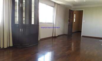 Imagem 2: Apartamento 130m², 3 quartos (1 suite), 3 banheiros, 1 vaga de garagem. Imóvel reformado