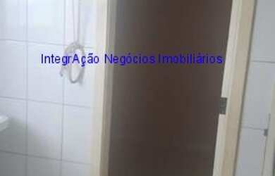 Imagem 15: Condomínio com portaria e segurança. Ótima localização 400 metros da estação de metrô Osc