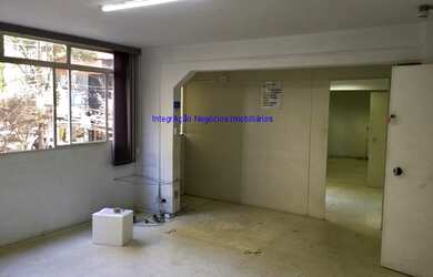 Imagem 6: Edificio Comercial, tem portaria, tem hidrante para combate á incêndio, detector de fumaça