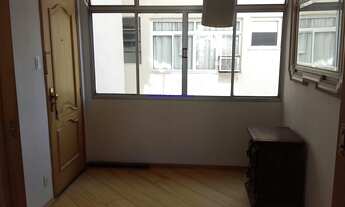 Imagem 2: Apartamento 38m², 01 dormitório, 01 banheiro. Condomínio sem portaria. Excelente local