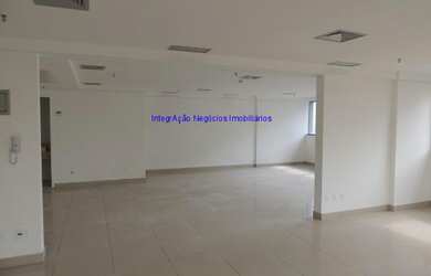 Imagem 3: Conjunto comercial 50m², 02 banheiros e 02 vagas na garagem com manobristas. Excelente loc