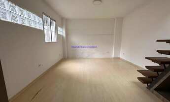 Imagem 2: Casa Sobrado 185m², 03 dormitórios e 02 banheiros. Excelente localização, entre as Alamed