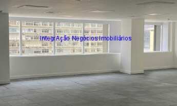 Imagem 6: Conjunto Comercial 376,67m², 02 banheiros e 04 vagas de garagem. Condomínio com portari