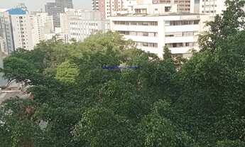 Imagem 7: Condomínio com segurança e portaria 24h. Excelente localização à 7 minutos andando da Ave