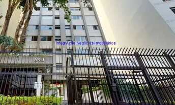 Imagem 2: Condomínio com segurança e portaria 24h. Excelente localização à 7 minutos andando da Ave