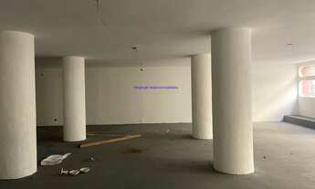 Imagem 2: Loja 302m² e 04 banheiros. Excelente localização á 10 minutos andando para a estação do m