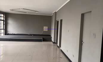 Imagem 4: Conjunto Comercial 200m² e 04 banheiros. Condomínio com recepção e segurança. Excelent