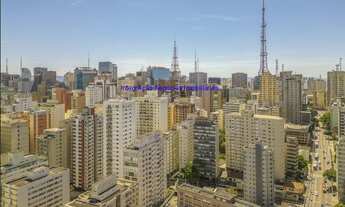 Imagem 4: Condomínio com portaria, segurança 24hrs, salão de festa e jardim. Excelente localização