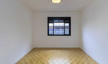 Imagem 6: Apartamento 220,95m², 03 dormitórios (sendo 01 suite), 02 banheiros e 02 vagas. Condomíni