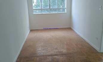 Imagem 6: Condomínio com portaria e segurança . Excelente localização á 7 minutos andando para a