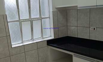 Imagem 4: Condomínio com portaria e segurança . Excelente localização á 7 minutos andando para a