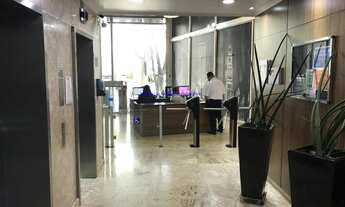 Imagem 2: Conjunto comercial 400m², 01 copa e 04 banheiros. Condomínio com portaria, segurança e re