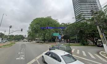 Imagem 7: Casa 250m², 04 salas, 01 copa, 05 banheiros e 05 vagas de garagem. Excelente localização