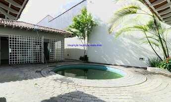 Imagem 3: Casa comercial com 600 m², 18 cômodos, 6 banheiros e 6 vagas. Anteriormente utilizada como