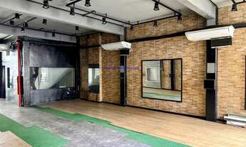 Imagem 4: Conjunto comercial 170m² e 02 banheiros. Condomínio com portaria e segurança. Excelente