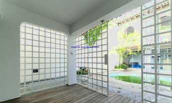 Imagem 6: Casa comercial com 600 m², 18 cômodos, 6 banheiros e 6 vagas. Anteriormente utilizada como