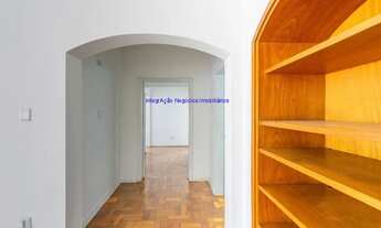 Imagem 7: Condomínio com portaria e segurança. Excelente localização, á 8 minutos andando para a es