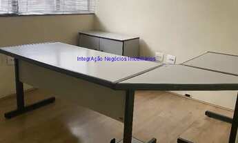 Imagem 6: Conjunto comercial, 04 salas e 03 banheiros. Condomínio com recepção e segurança. Excele