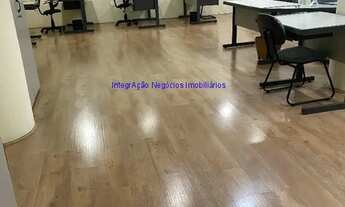 Imagem 4: Conjunto comercial, 04 salas e 03 banheiros. Condomínio com recepção e segurança. Excele