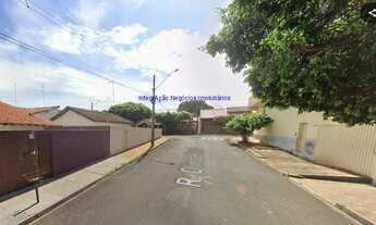 Imagem 7: Casa 360m², 03 dormitórios, 03 banheiros, piscina e edícula. Excelente localização, entre